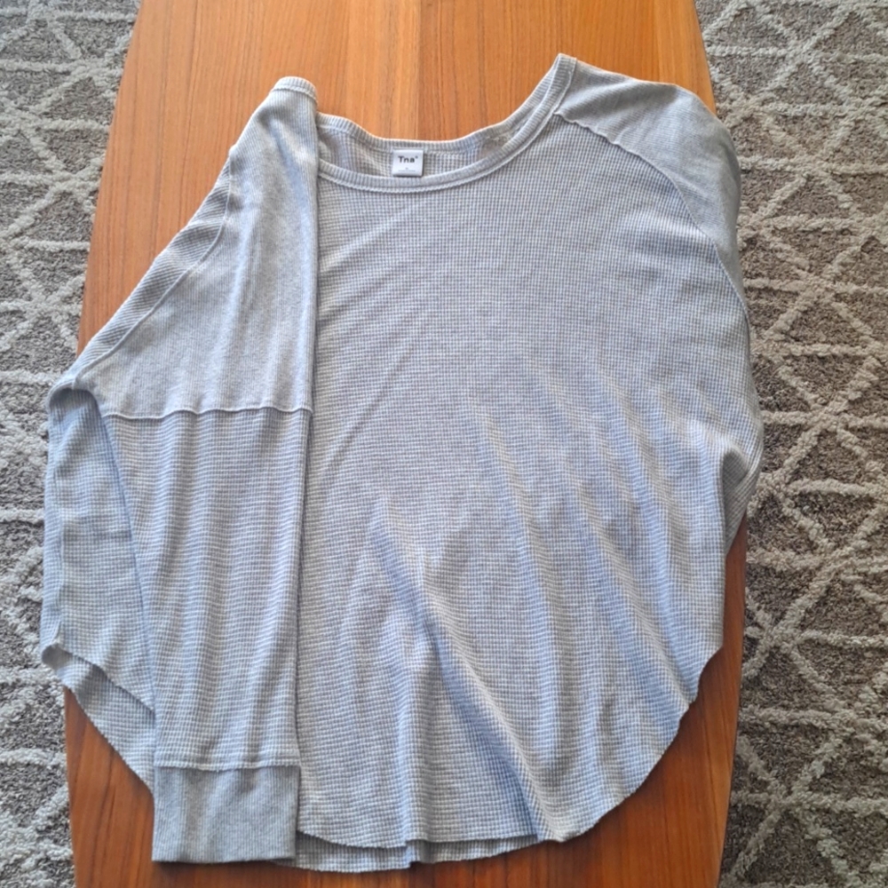 EUC TNA Long Sleeve Waffle Shirt XL